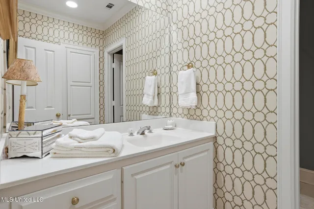 $965,000 | 114 Meadowbrook North, Jackson, MS 39211