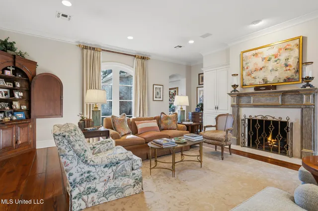 $965,000 | 114 Meadowbrook North, Jackson, MS 39211