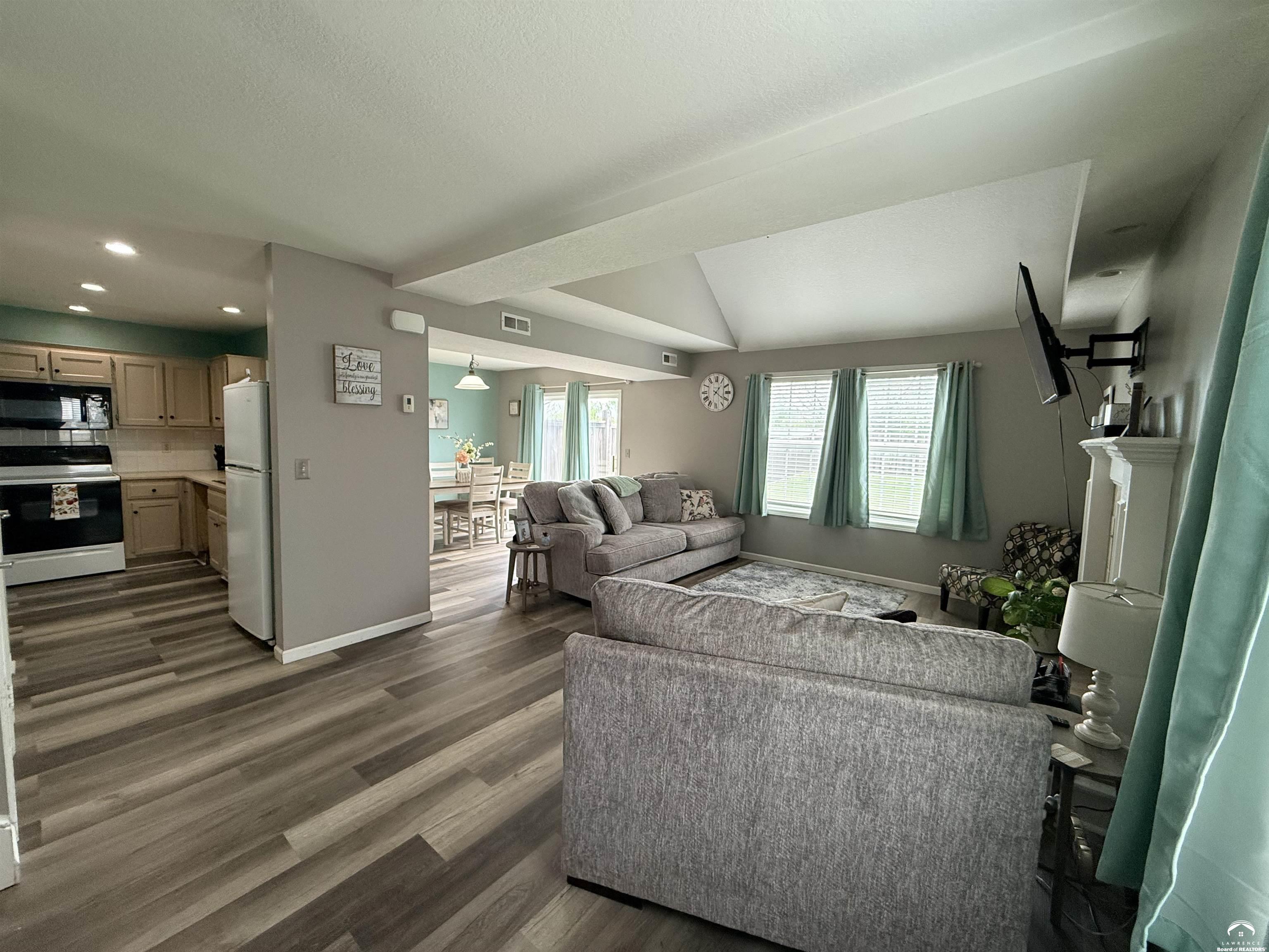 3513 Field Stone Court Lawrence, KS 66049 - Photo 5 of 27