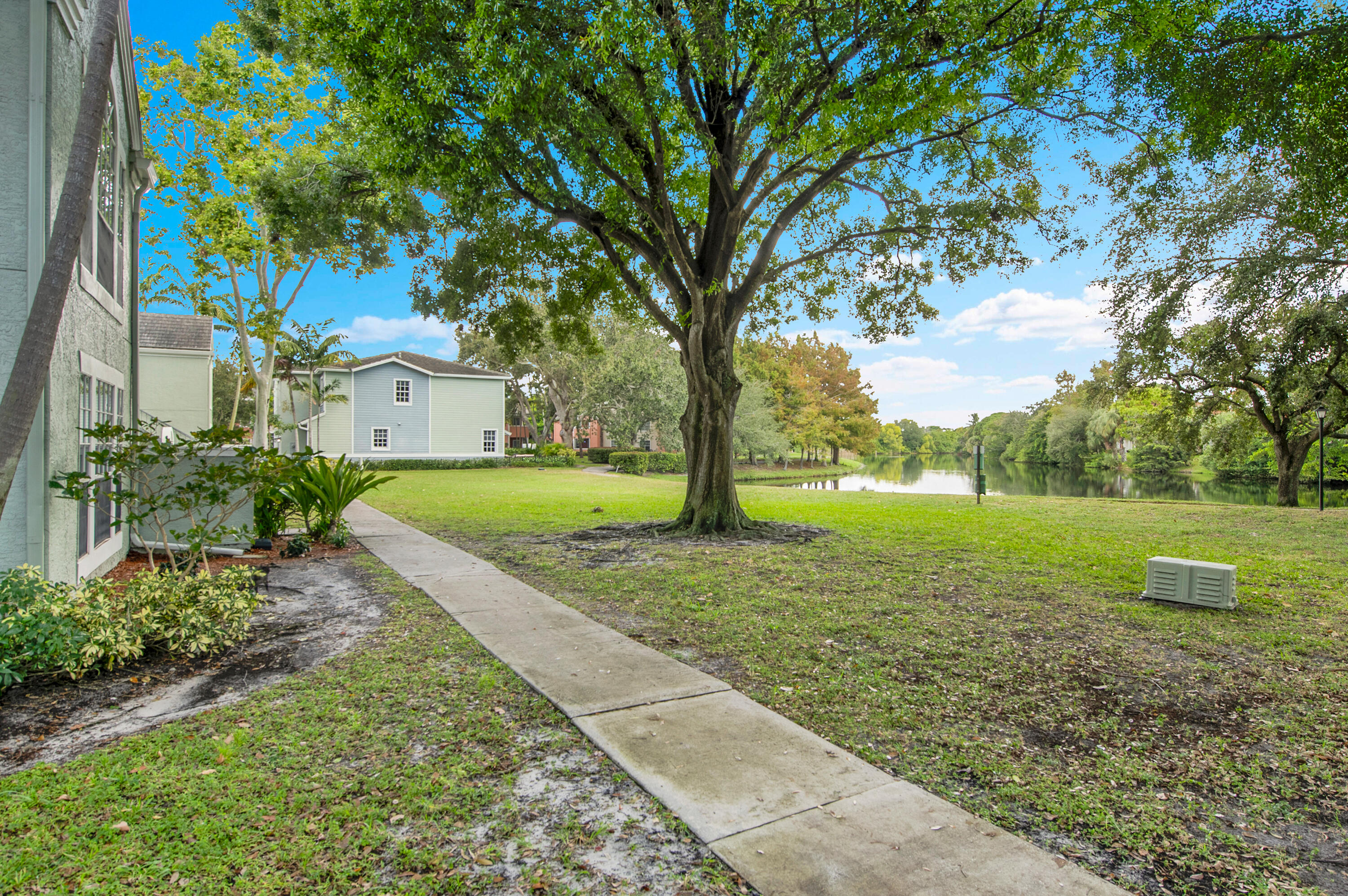 1275 Crystal Way, Unit K Delray Beach, FL 33444 - Photo 4 of 44 1275-3