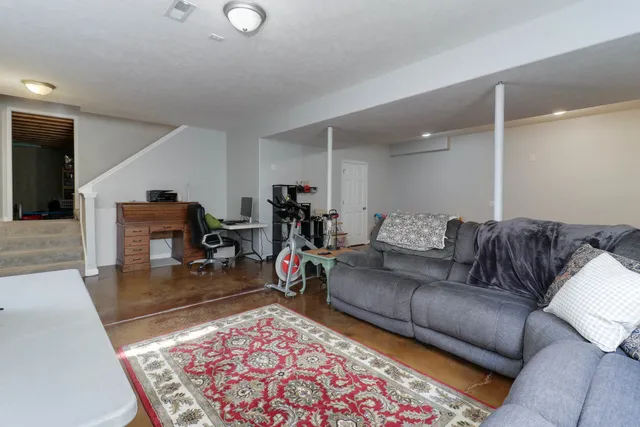 $325,000 | 2223 Bracebridge Road, Bloomington, IL 61705