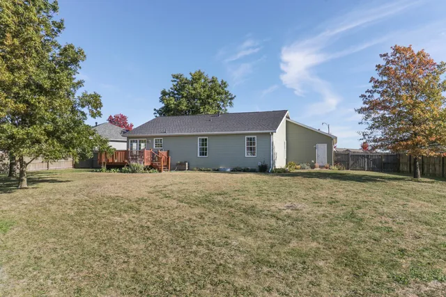 $325,000 | 2223 Bracebridge Road, Bloomington, IL 61705