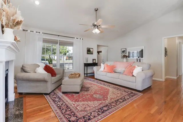 $325,000 | 2223 Bracebridge Road, Bloomington, IL 61705