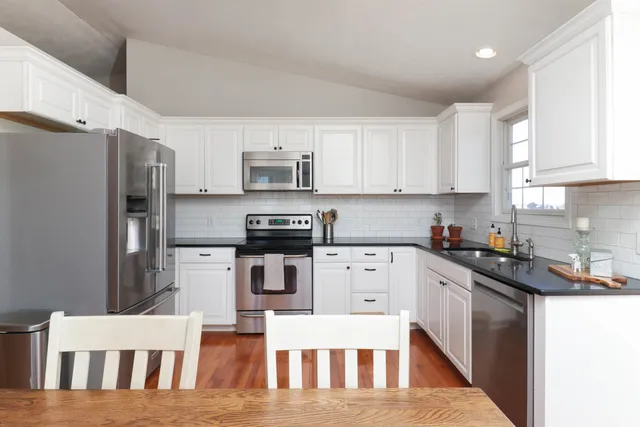 $325,000 | 2223 Bracebridge Road, Bloomington, IL 61705