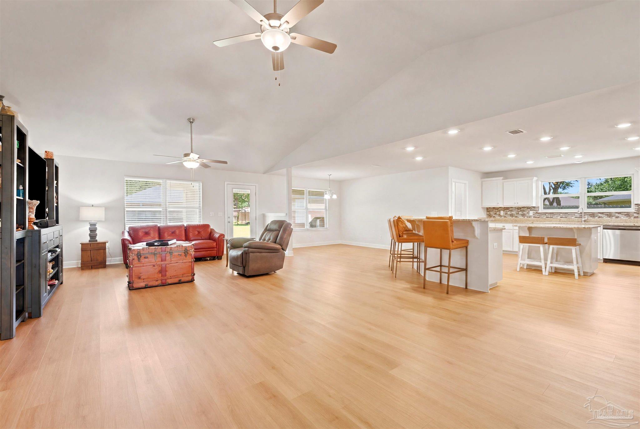 6009 Parsonage Circle Milton, FL 32570 - Photo 12 of 34