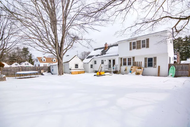 $239,900 | 8 Lindy Avenue, Claremont, NH 03743