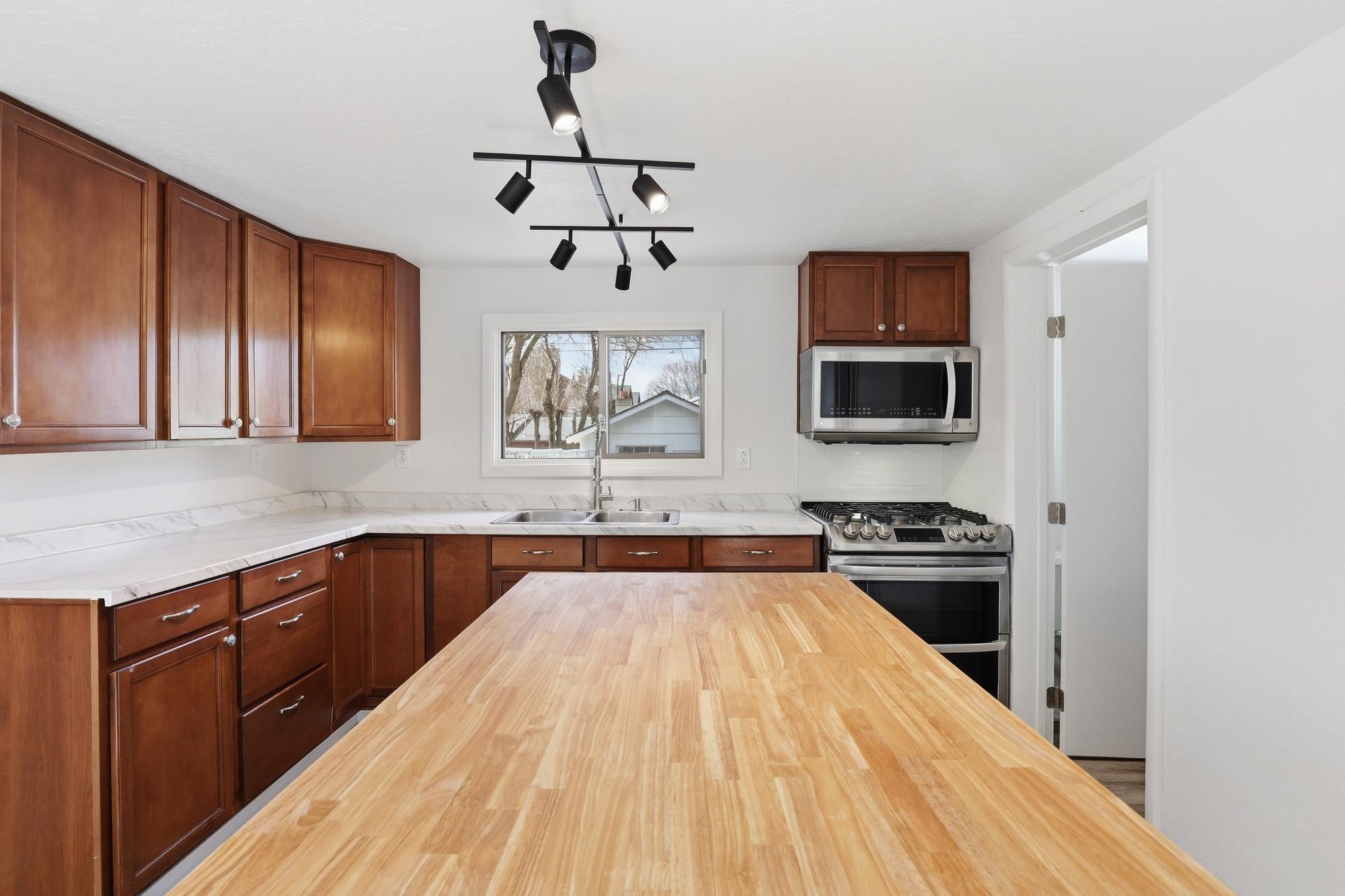 6423 North Washington Street Spokane, WA 99208 - Photo 9 of 34