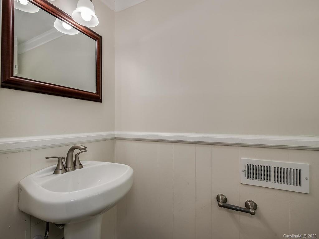 7415 Idlewild Road Charlotte, NC 28212 - Photo 11 of 14 Gallery Image 11