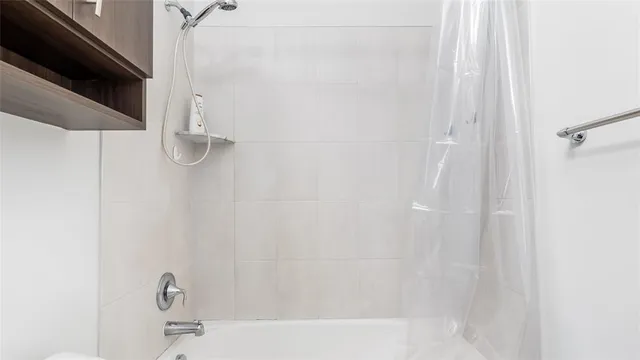 $3,800 | 20927 Northwest 1st Street, Pembroke Pines, FL 33029