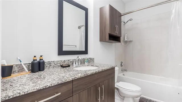 $3,800 | 20927 Northwest 1st Street, Pembroke Pines, FL 33029