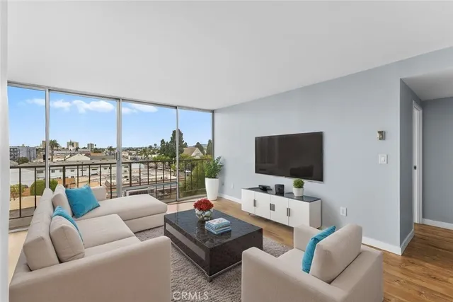$464,000 | 375 Atlantic Avenue, Unit 508, Long Beach, CA 90802