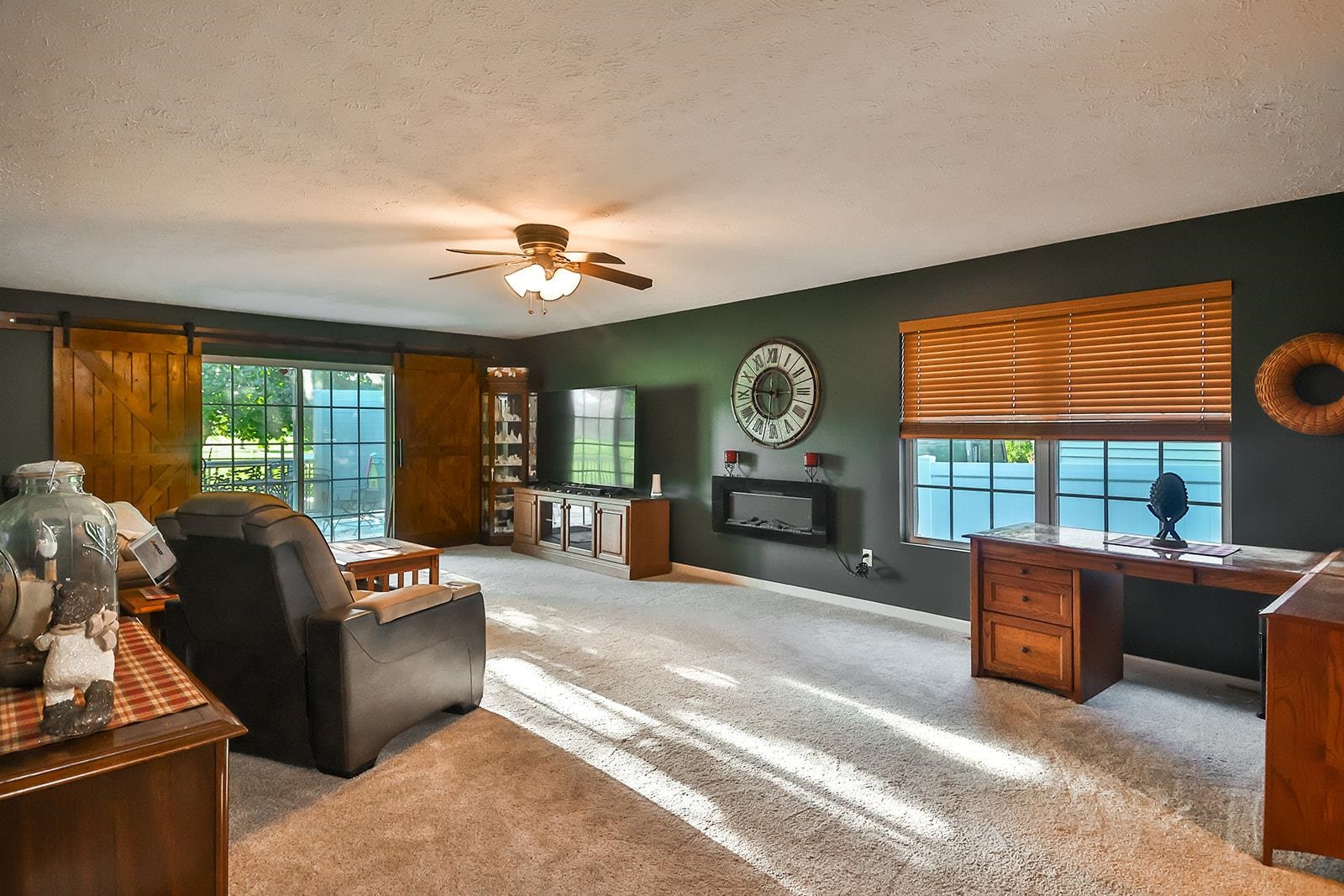 621 Grove Street Pecatonica, IL 61063 - Photo 21 of 26 a living room with furniture and a window