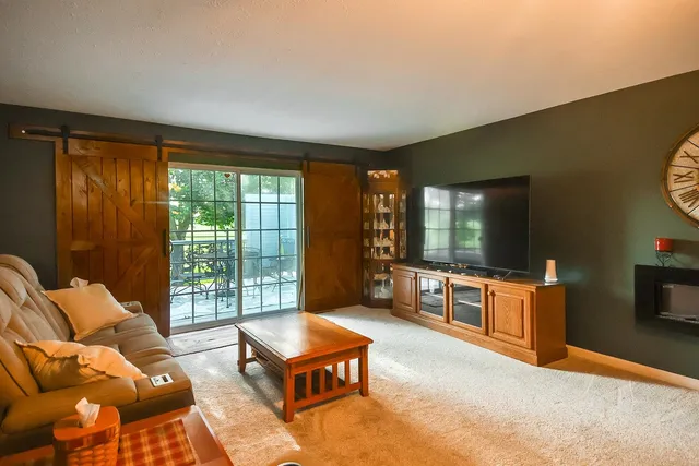 $219,900 | 621 Grove Street, Pecatonica, IL 61063