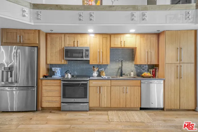 $6,250 | 1855 Industrial Street, Unit 112, Los Angeles, CA 90021