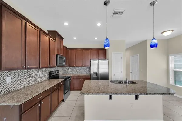 $2,300 | 4055 69th Terrace North, Pinellas Park, FL 33781