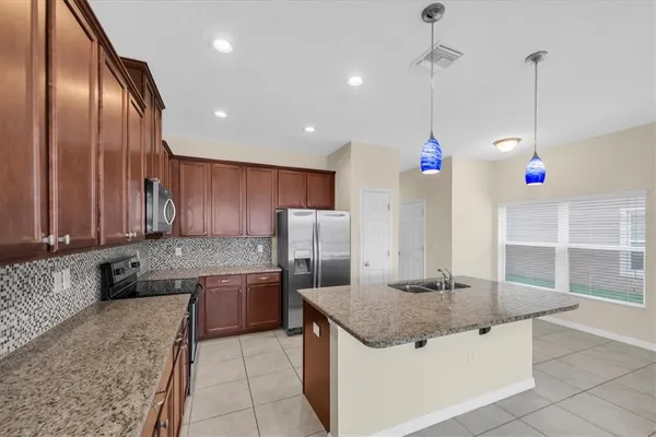 $2,300 | 4055 69th Terrace North, Pinellas Park, FL 33781