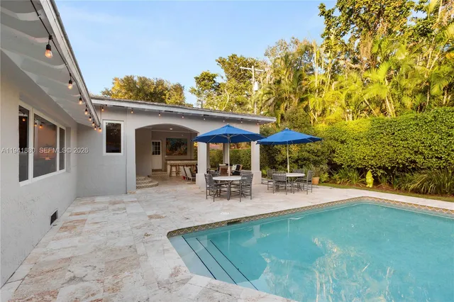 $3,498,000 | 1901 Country Club Prado, Coral Gables, FL 33134