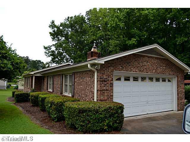 810 Halsbrook Road Greensboro, NC 27406 - Photo 3 of 12 Exterior Front.