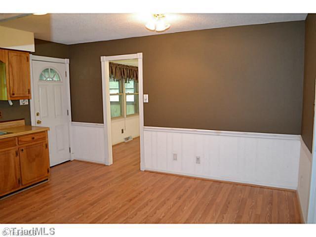 810 Halsbrook Road Greensboro, NC 27406 - Photo 5 of 12 Breakfast.