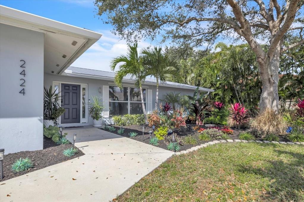 2424 Rosa Lane Punta Gorda, FL 33950 - Photo 3 of 43