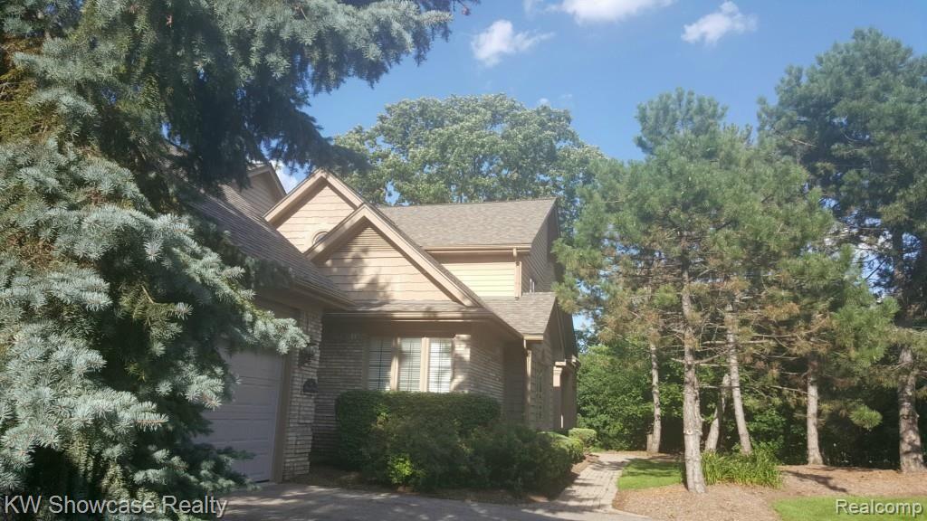 4981 Bloomfield Ridge, Unit 6 Bloomfield Hills, MI 48302 - Photo 4 of 22