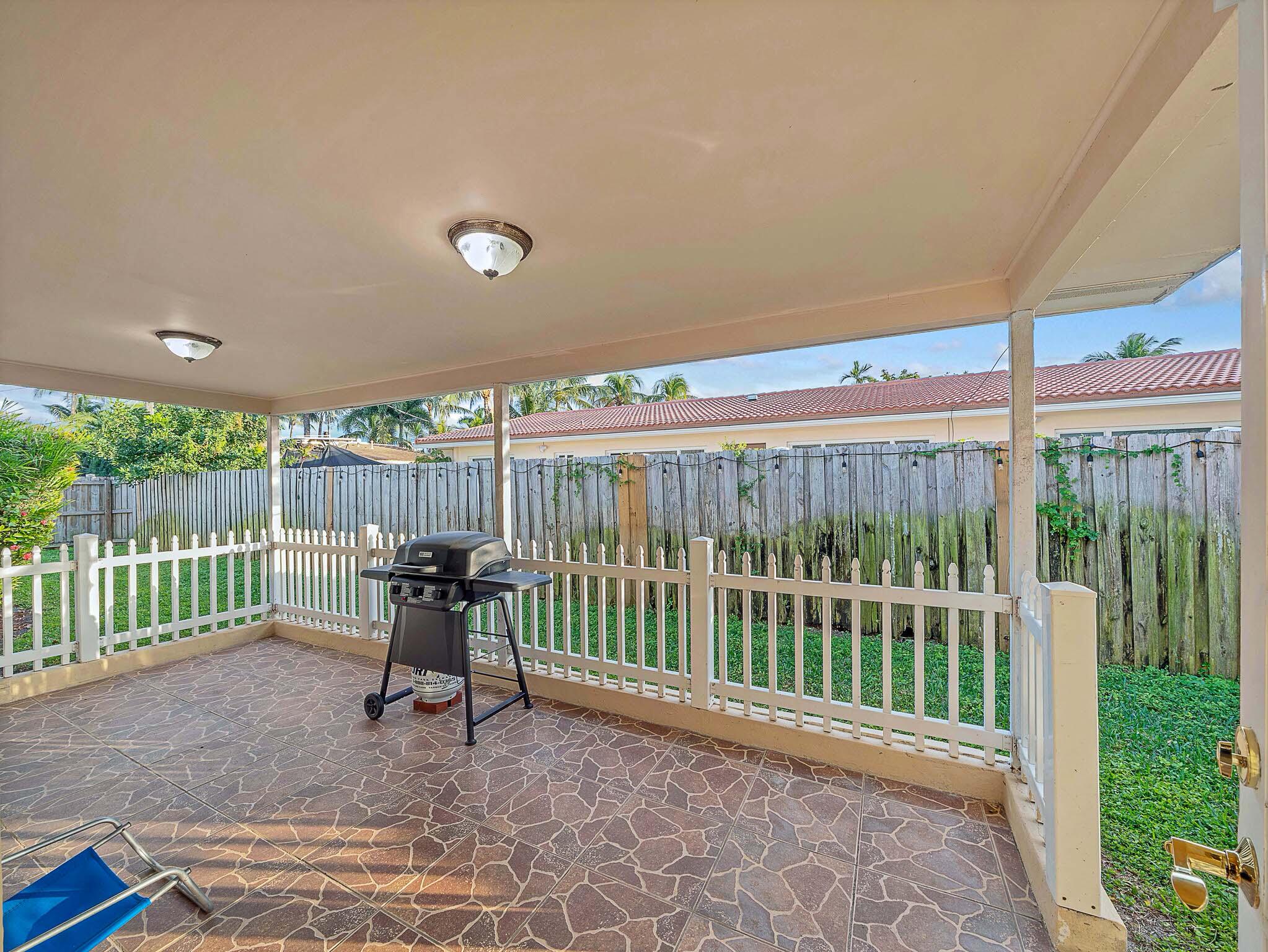 2750 Southeast 3rd Street Pompano Beach, FL 33062 - Photo 25 of 55 11 Patio_1