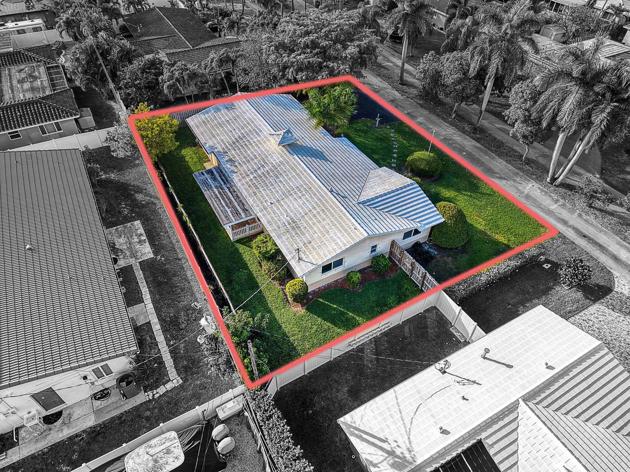 2750 Southeast 3rd Street Pompano Beach, FL 33062 - Photo 26 of 55 12 Backyard (01)_1