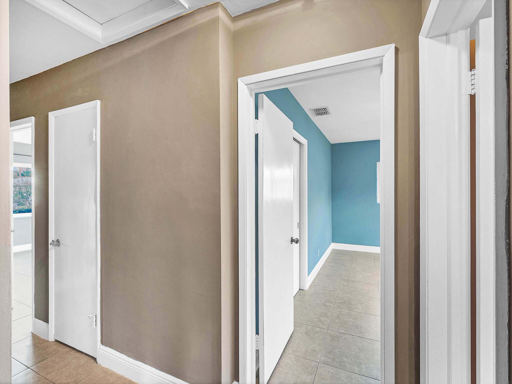 2750 Southeast 3rd Street Pompano Beach, FL 33062 - Photo 31 of 55 15 Bedrooms (2)_1