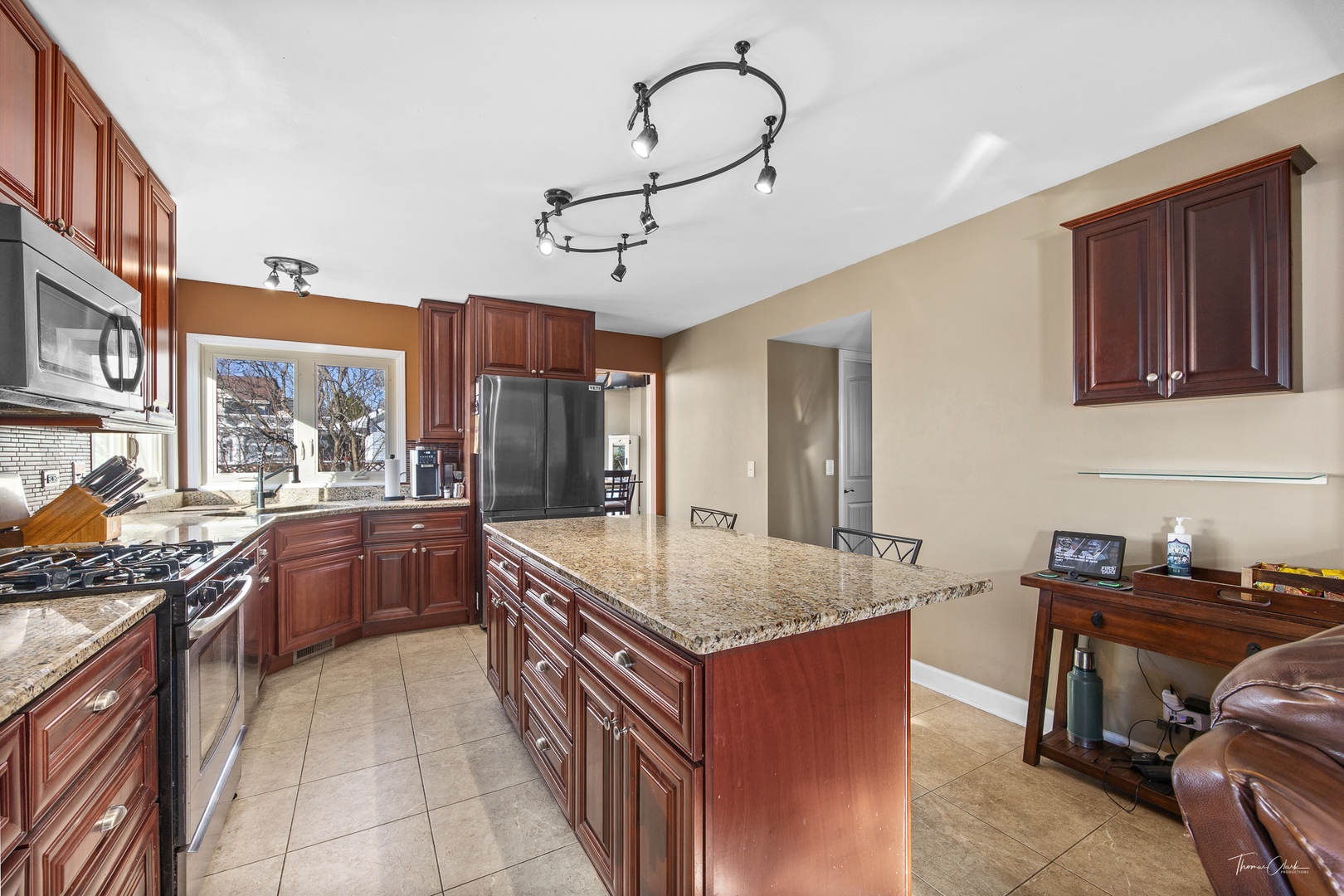 2 Callery Court Bolingbrook, IL 60490 - Photo 15 of 45 Gallery Image 15