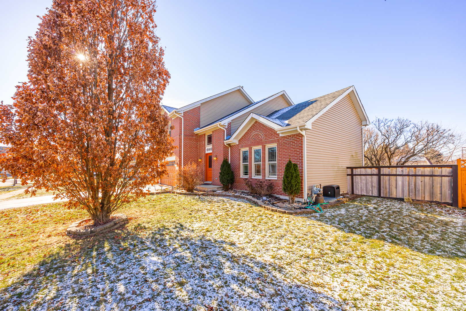 2 Callery Court Bolingbrook, IL 60490 - Photo 3 of 45 Gallery Image 3