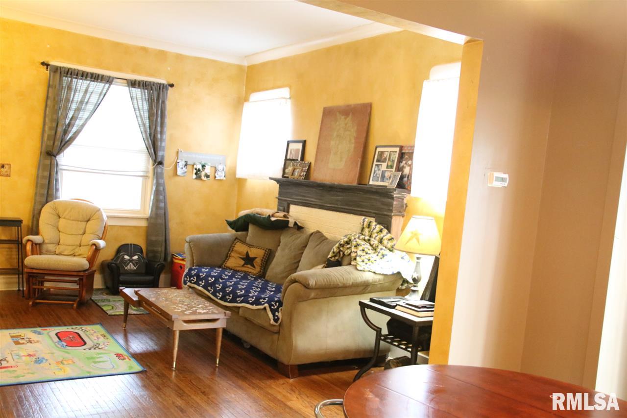 2809 North Prospect Road Peoria, IL 61603 - Photo 8 of 36 Gallery Image 8
