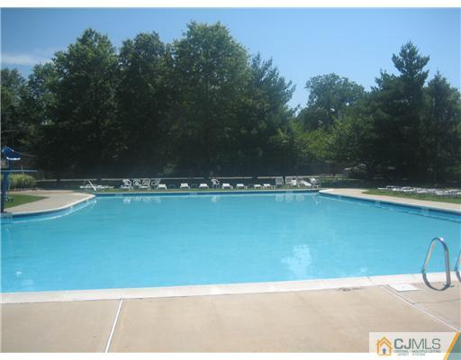 172 Evergreen Road, Unit 172 Metuchen, NJ 08840 - Photo 10 of 10 Gallery Image 10