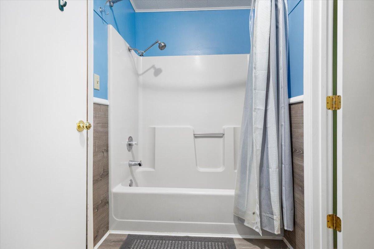 202 Clay Street Newaygo, MI 49337 - Photo 17 of 22 11-IMG_4535