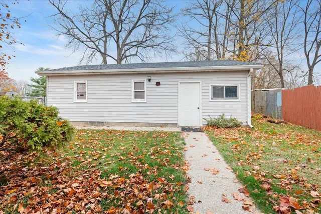 $249,900 | 202 Clay Street, Newaygo, MI 49337