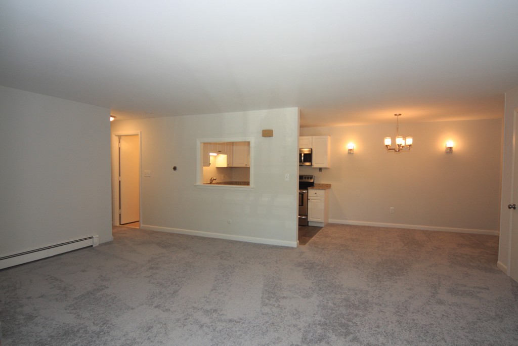 55 Jacqueline Road, Unit 5 Waltham, MA 02452 - Photo 4 of 17 Gallery Image 4