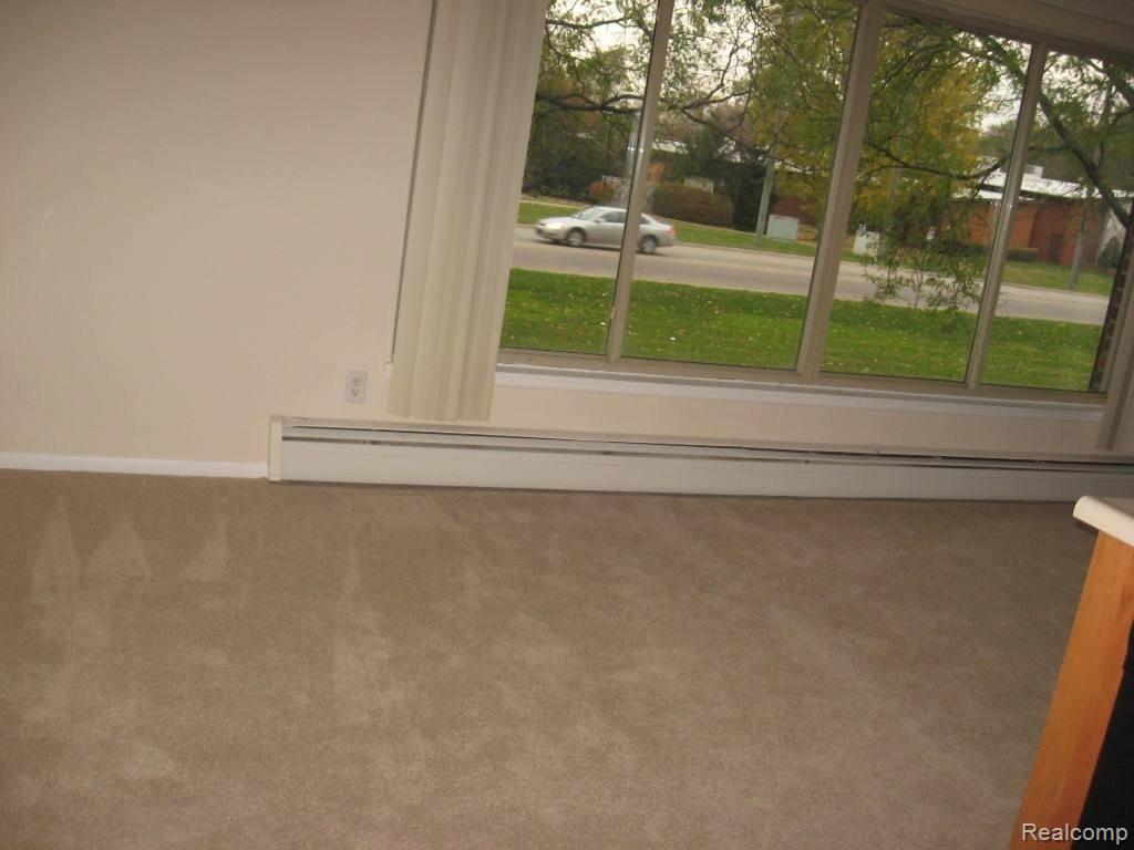11410 Canal Road, Unit 207 Sterling Heights, MI 48314 - Photo 5 of 11 IMG_2316.JPG