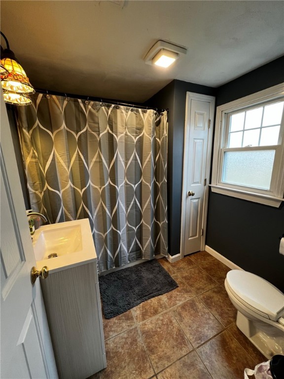 63 Iroquois Road Cumberland, RI 02864 - Photo 7 of 14