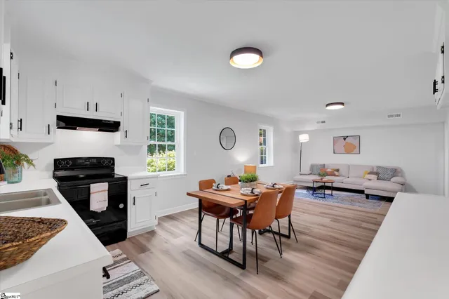 $750,000 | 198 Old Plantation Road, Travelers Rest, SC 29690