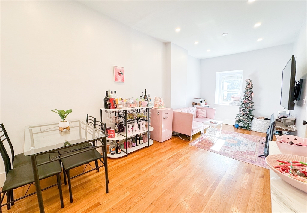 4 Viking Street, Unit 2 Boston, MA 02127 - Photo 3 of 10