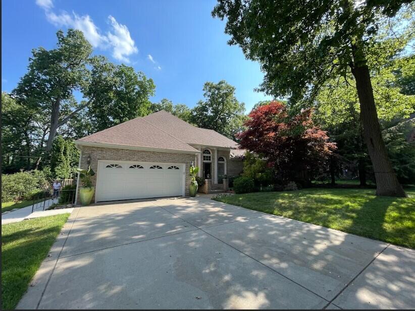 909 Briarcliff Road Jackson, MI 49203 - Photo 3 of 51 3