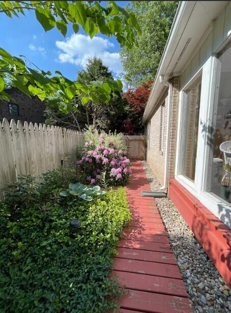 909 Briarcliff Road Jackson, MI 49203 - Photo 38 of 51 38