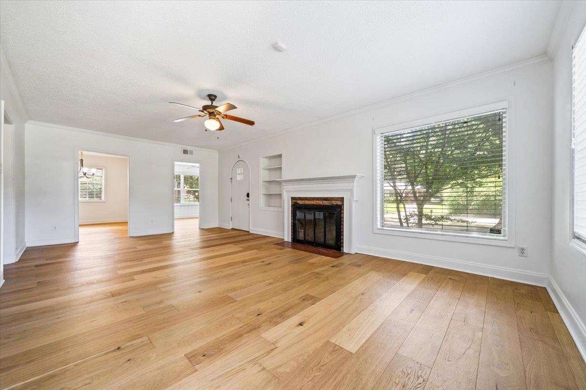 252 Barry Road Memphis, TN 38117 - Photo 10 of 39 Large windows bring in abundant natural light.