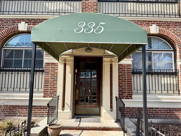 $3,100 | 335 South Huntington Avenue, Unit 1, Boston, MA 02130