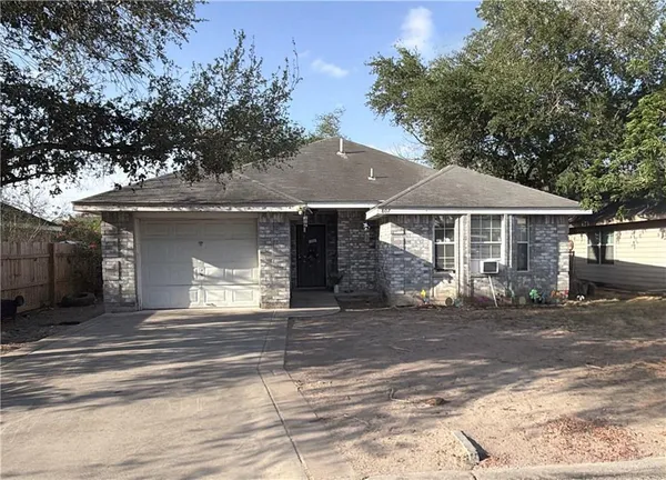 $149,900 | 807 East Helmer Street, Pharr, TX 78577