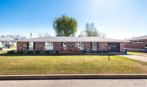 $199,000 | 800 South Henderson Street, Salem, MO 65560