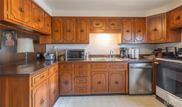 $199,000 | 800 South Henderson Street, Salem, MO 65560