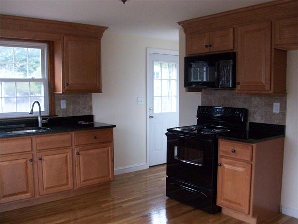 87 Durbeck Road Rockland, MA 02370 - Photo 8 of 17 Gallery Image 8