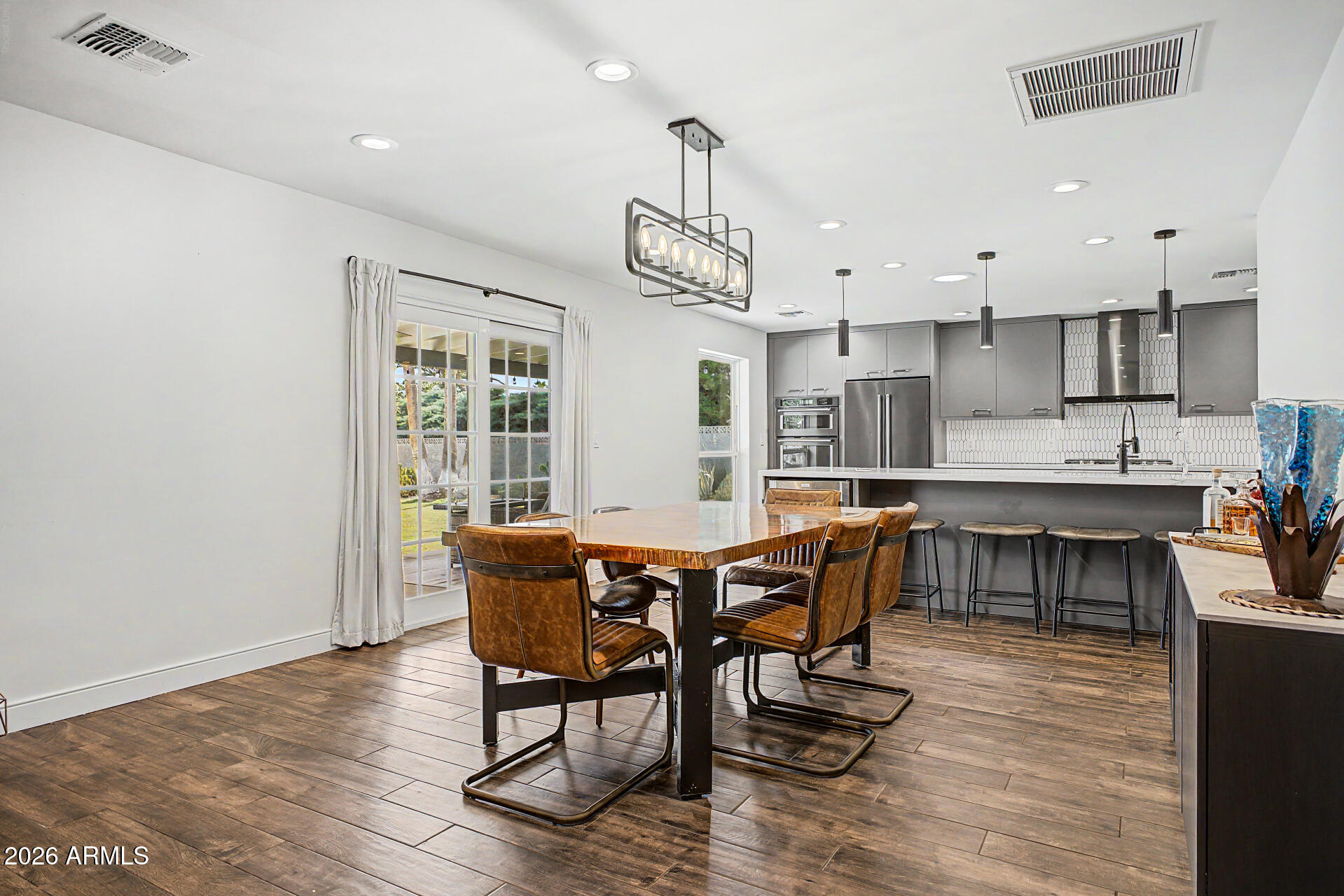 333 East Deepdale Road Phoenix, AZ 85022 - Photo 9 of 62 10 - Deepdale