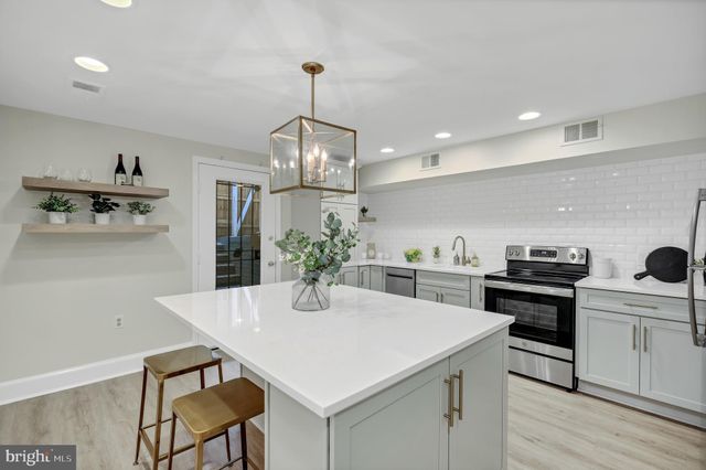 $645,000 | 1849 Kalorama Road Northwest, Unit 4, Washington, DC 20009