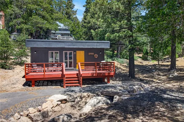 $264,900 | 650 Dahlia Drive, Green Valley Lake, CA 92341